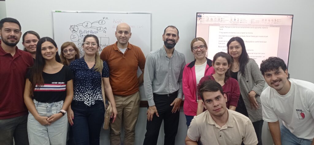 Diplomado de Oratoria y Comunicación Eficaz. FICDE- Formación de Profesionales.