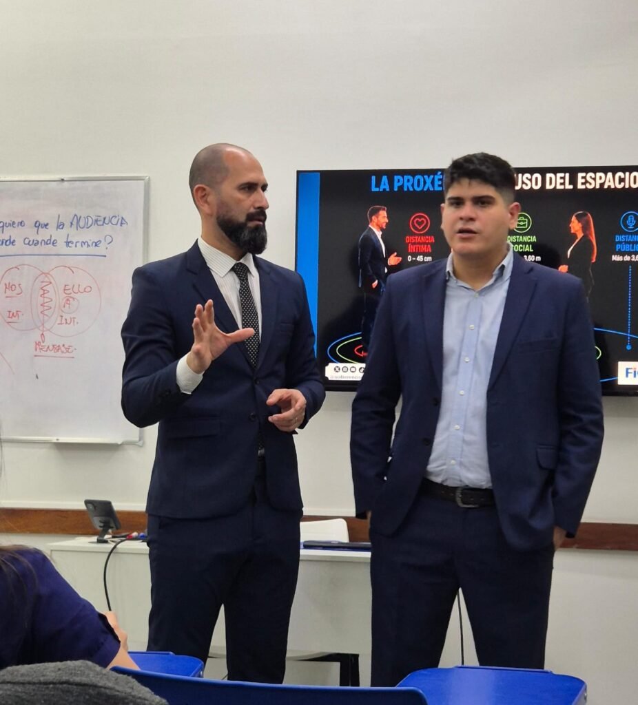 5 técnicas para continuar hablando cuando tu mente se queda en blanco.